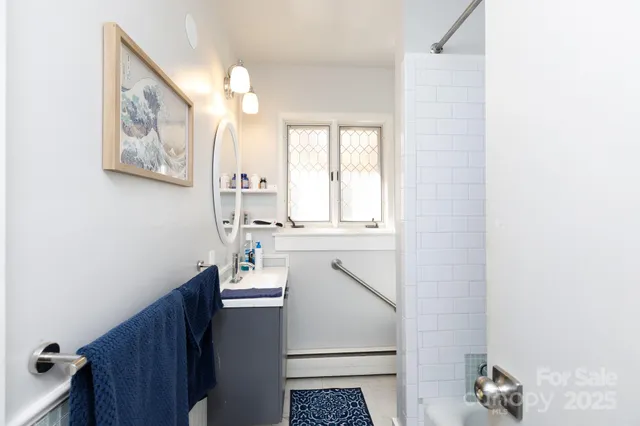 $364,500 | 145 21st Avenue Northwest, Hickory, NC 28601