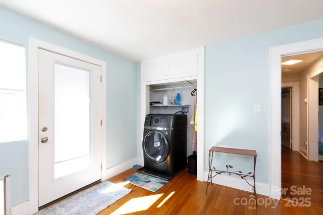 $364,500 | 145 21st Avenue Northwest, Hickory, NC 28601