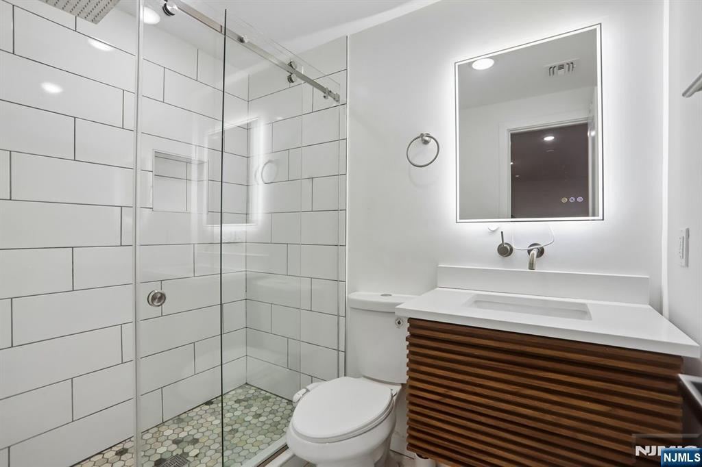 15 Wheeler Street, Unit B Montclair, NJ 07042 - Photo 16 of 17