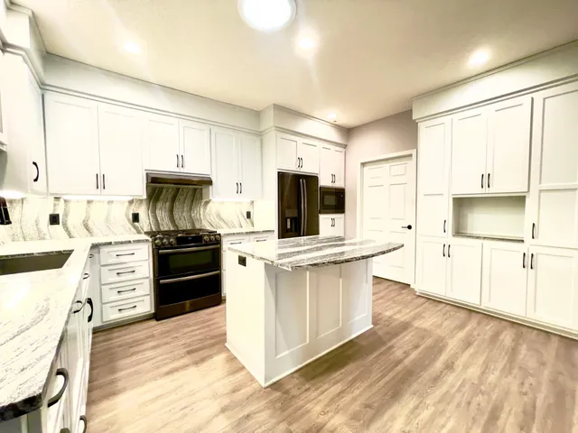 $2,200 | 12022 Vermillion Street Northeast, Unit B, Blaine, MN 55449