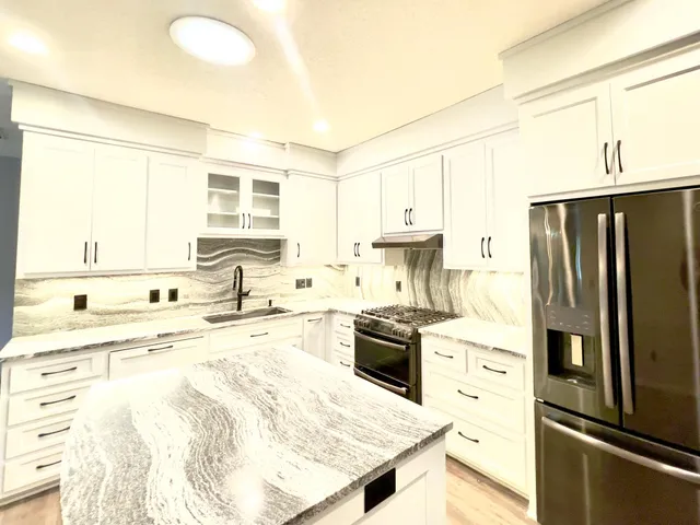 $2,200 | 12022 Vermillion Street Northeast, Unit B, Blaine, MN 55449