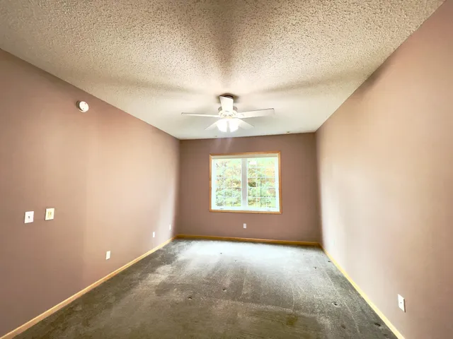 $2,200 | 12022 Vermillion Street Northeast, Unit B, Blaine, MN 55449