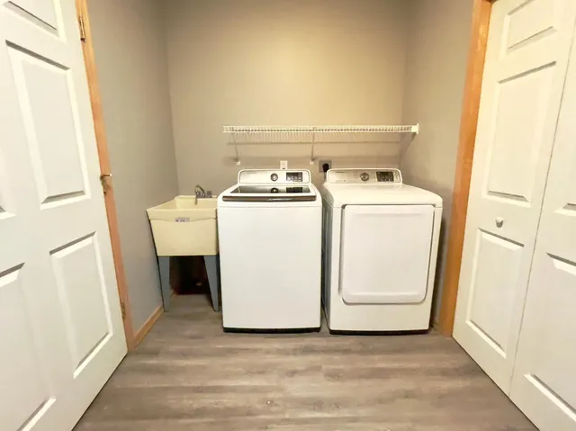 $2,200 | 12022 Vermillion Street Northeast, Unit B, Blaine, MN 55449