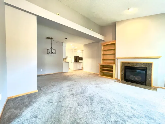 $2,200 | 12022 Vermillion Street Northeast, Unit B, Blaine, MN 55449