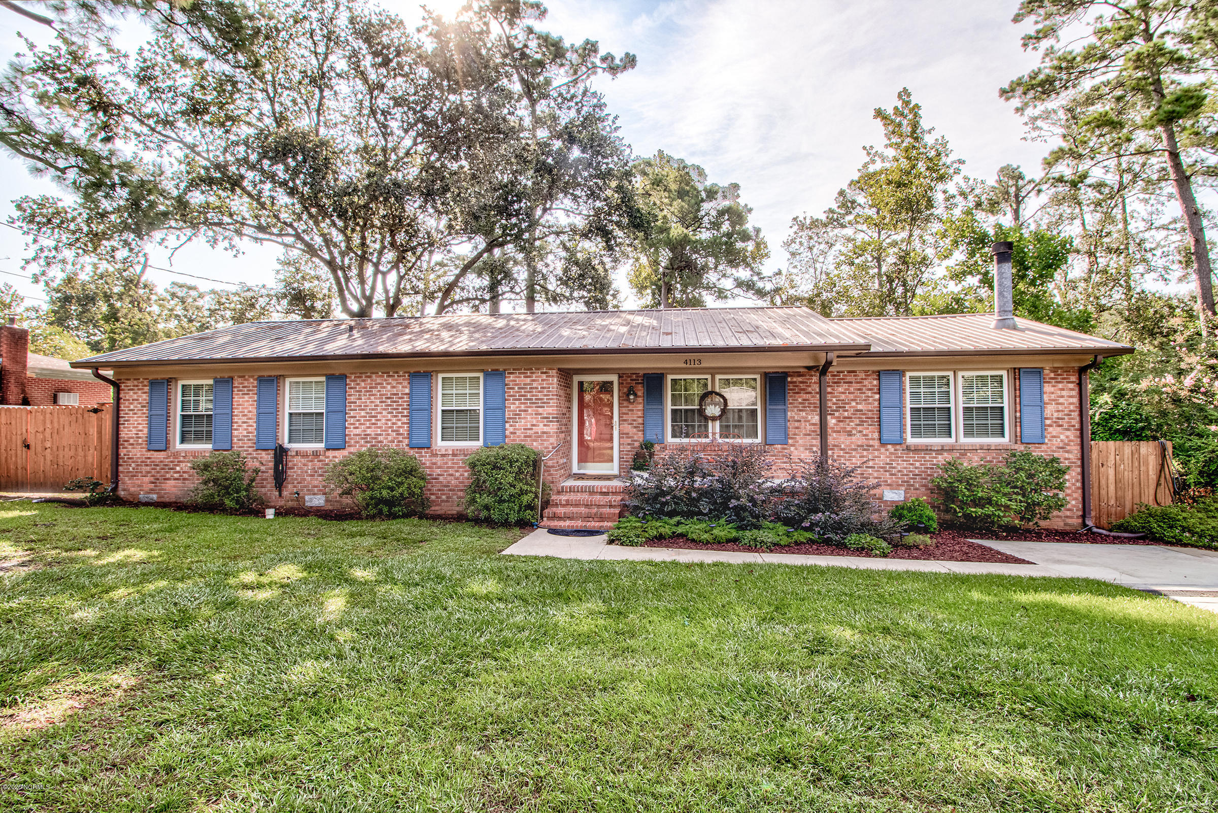 4113 Masonboro Loop Road Wilmington, NC 28409 - Photo 1 of 31 Located in the Parsley School District