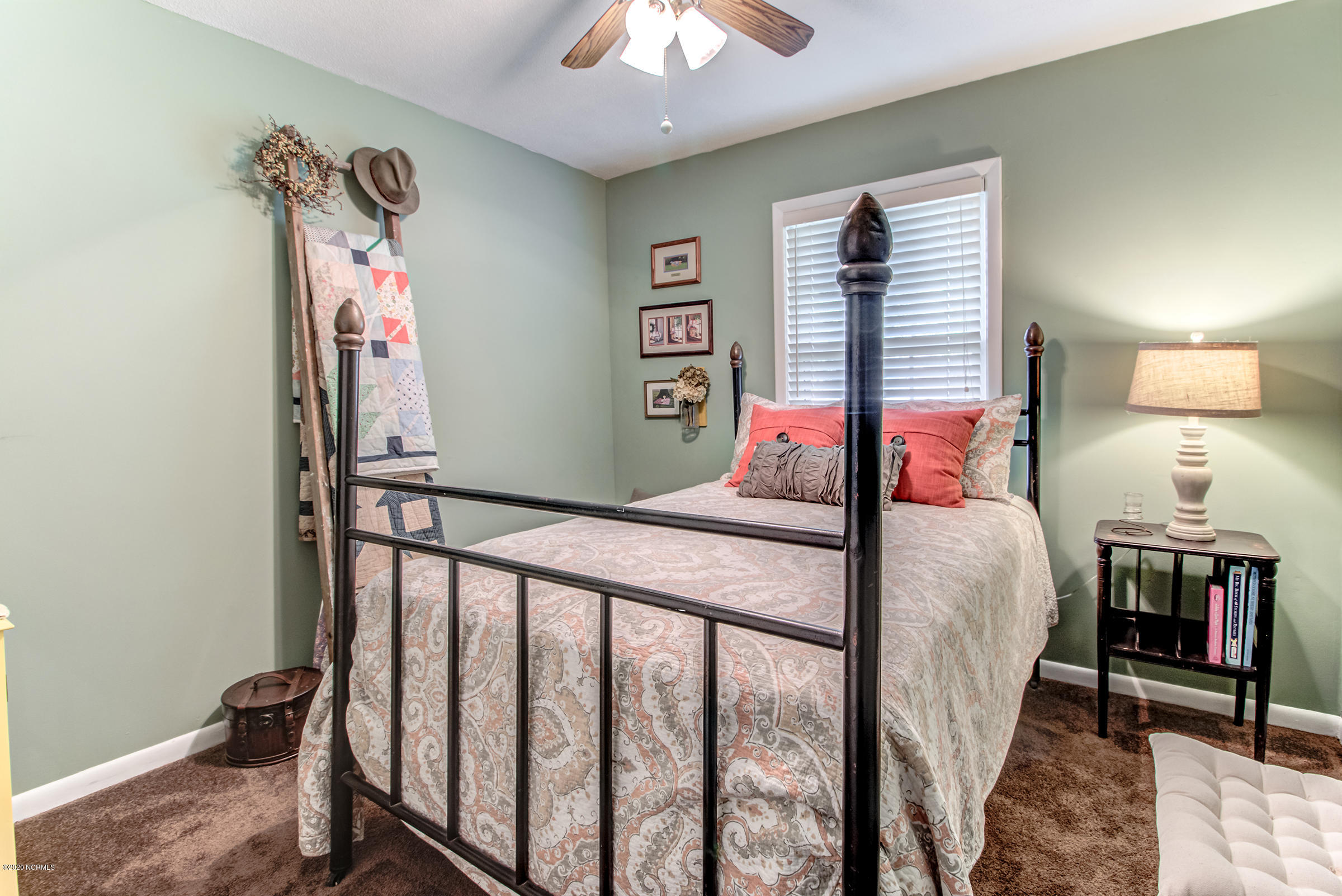 4113 Masonboro Loop Road Wilmington, NC 28409 - Photo 20 of 31 2nd bedroom