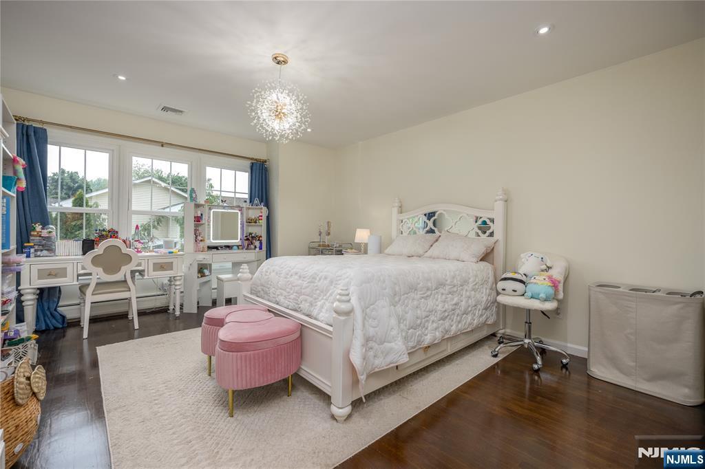 11 Gates Place Wayne, NJ 07470 - Photo 26 of 30