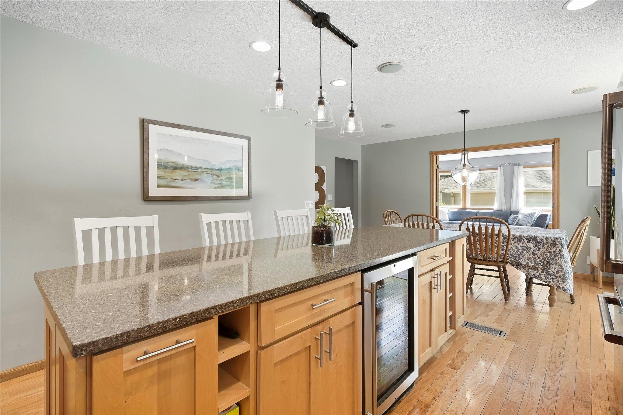 2209 Midlothian Road Roseville, MN 55113 - Photo 11 of 50 Gallery Image 11