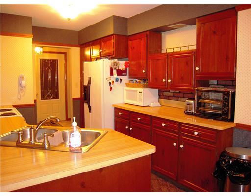 1338 Cleland Mill Road New Castle, PA 16102 - Photo 5 of 18 Kitchen.