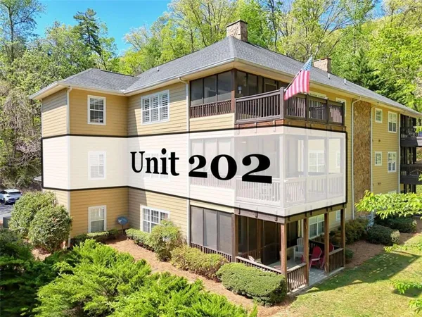 $375,000 | 146 Glen Eagle Court, Unit 202E, Clayton, GA 30525