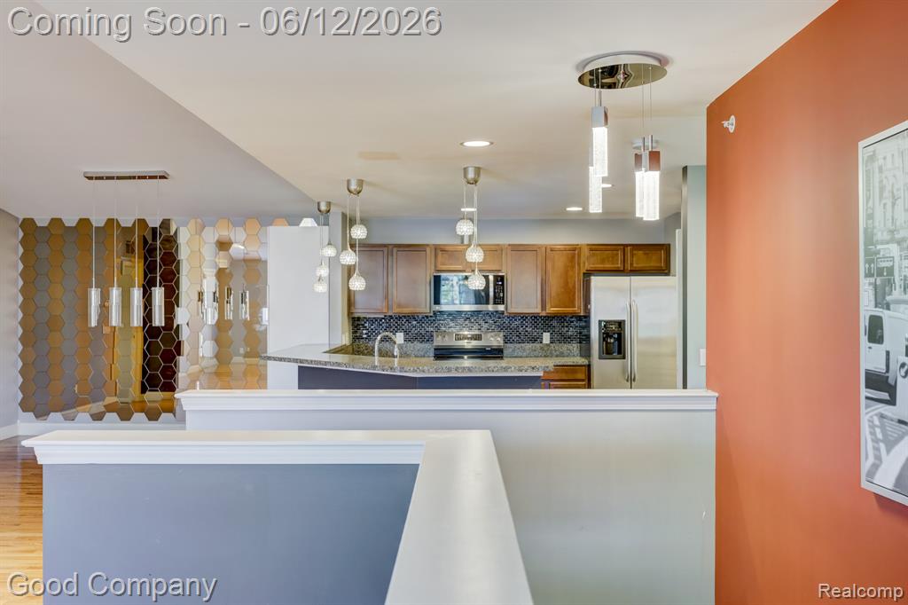 29941 Fox Run Circle Warren, MI 48092 - Photo 11 of 35