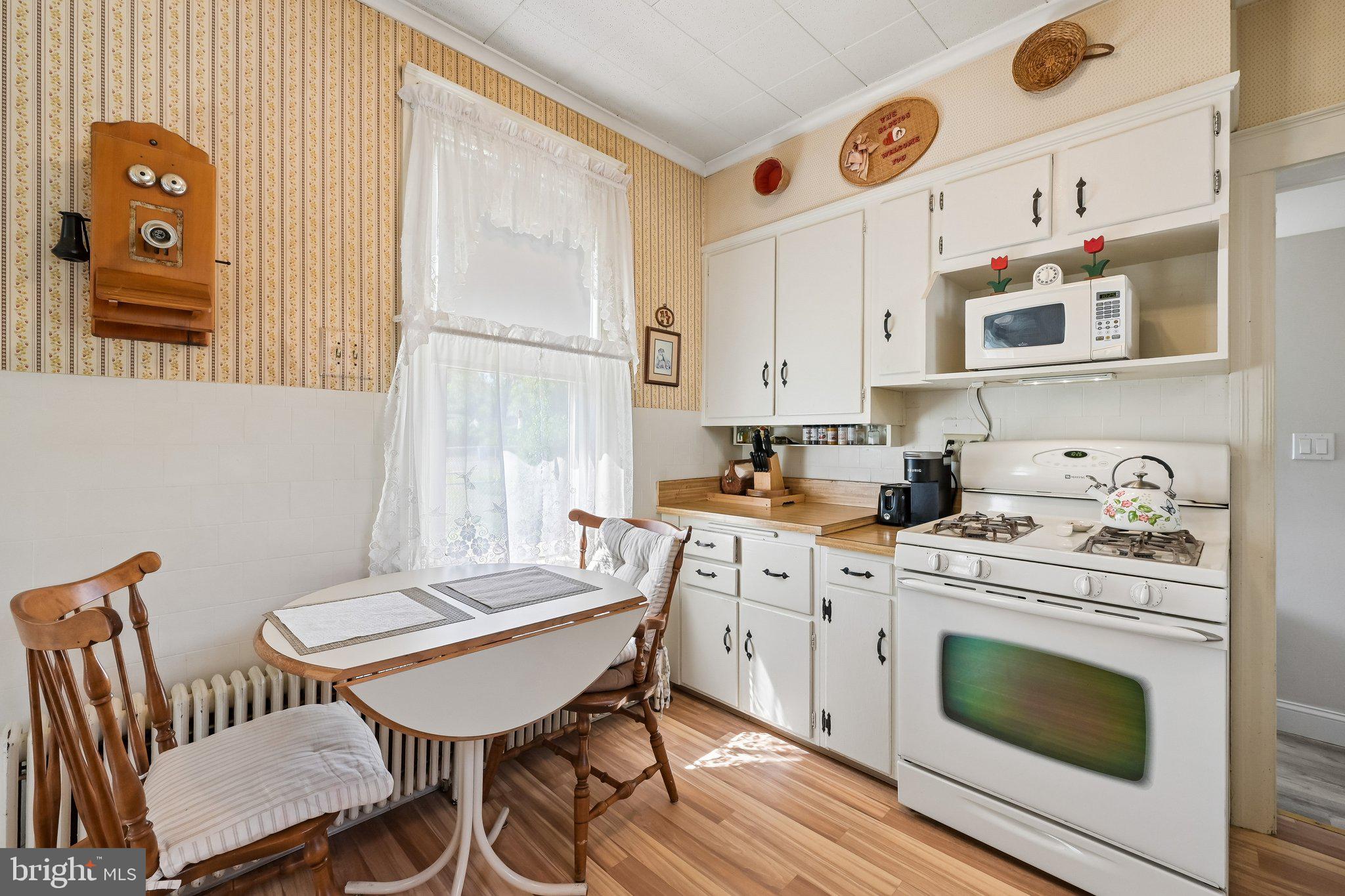 228 Heulings Avenue Riverside, NJ 08075 - Photo 12 of 24 Kitchen