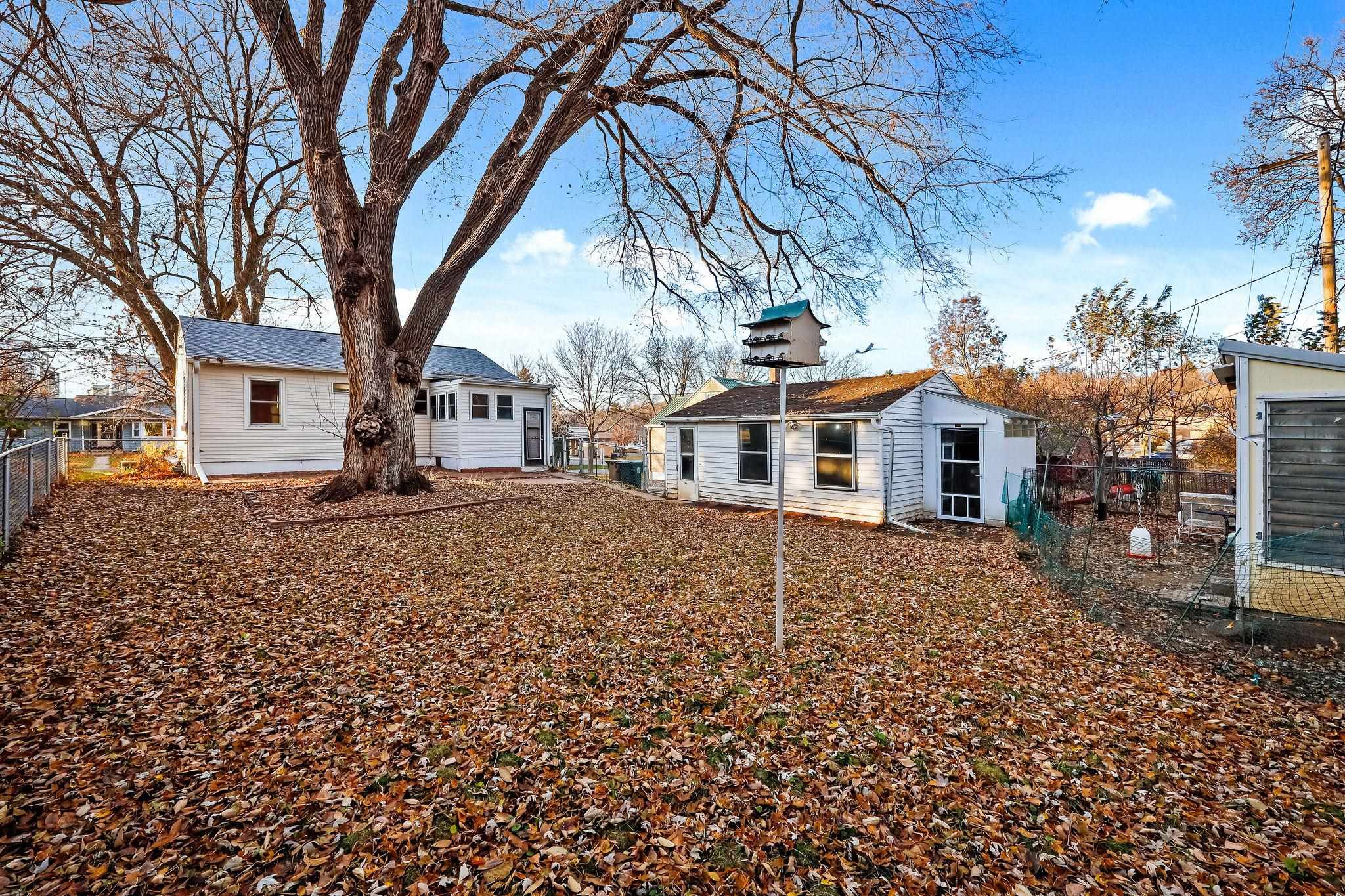 725 North Meadow Lane Madison, WI 53705 - Photo 11 of 41