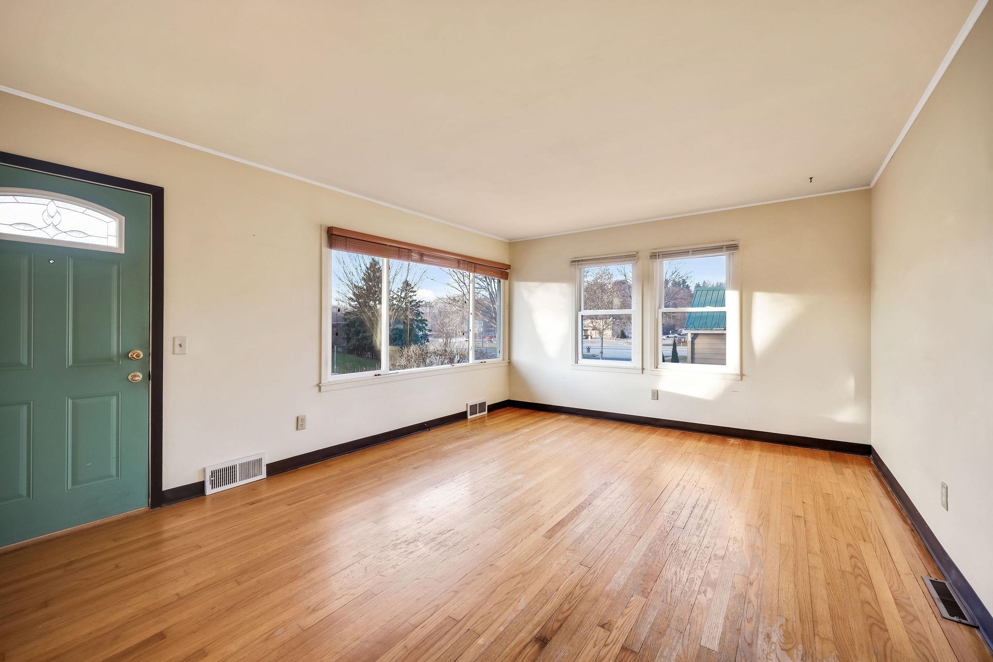 725 North Meadow Lane Madison, WI 53705 - Photo 18 of 41