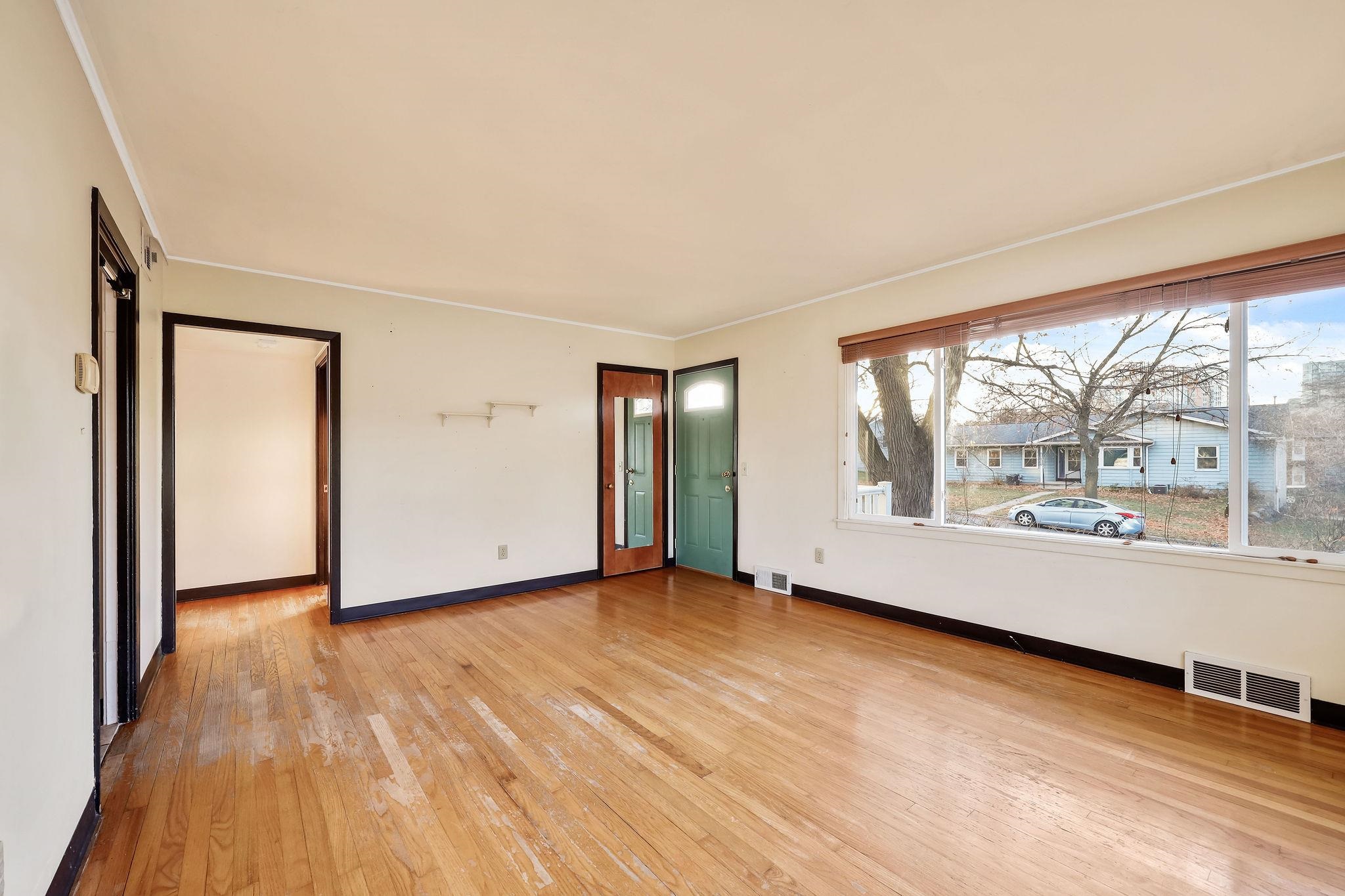 725 North Meadow Lane Madison, WI 53705 - Photo 19 of 41