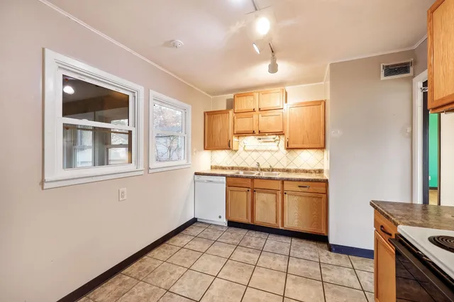 $399,000 | 725 North Meadow Lane, Madison, WI 53705