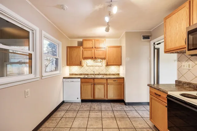 $399,000 | 725 North Meadow Lane, Madison, WI 53705