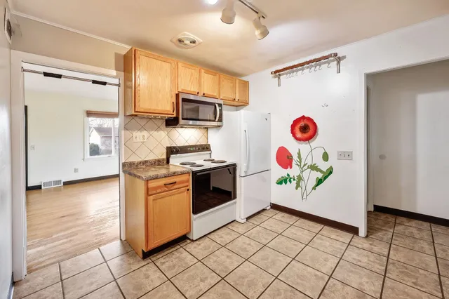 $399,000 | 725 North Meadow Lane, Madison, WI 53705