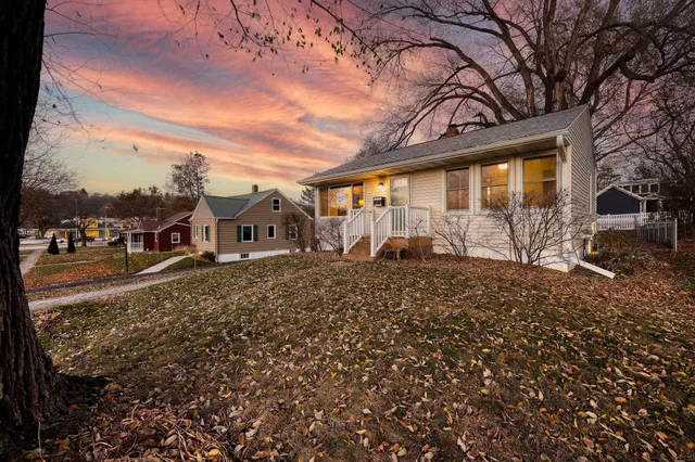 $399,000 | 725 North Meadow Lane, Madison, WI 53705