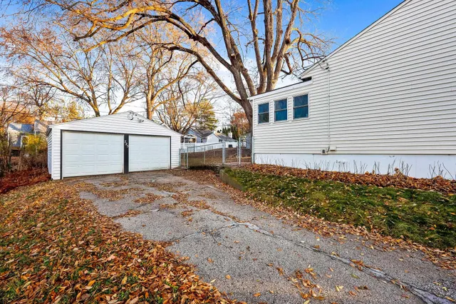 $399,000 | 725 North Meadow Lane, Madison, WI 53705