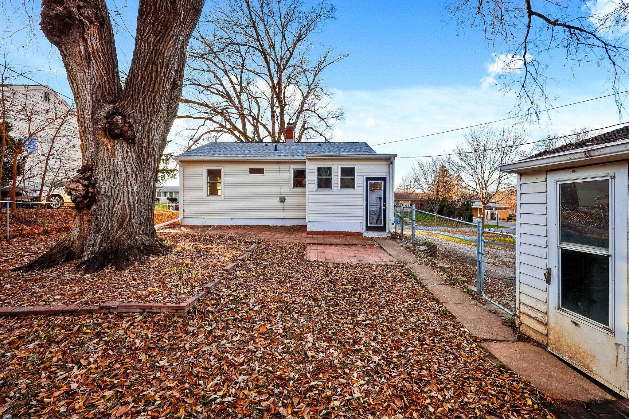 725 North Meadow Lane Madison, WI 53705 - Photo 10 of 41