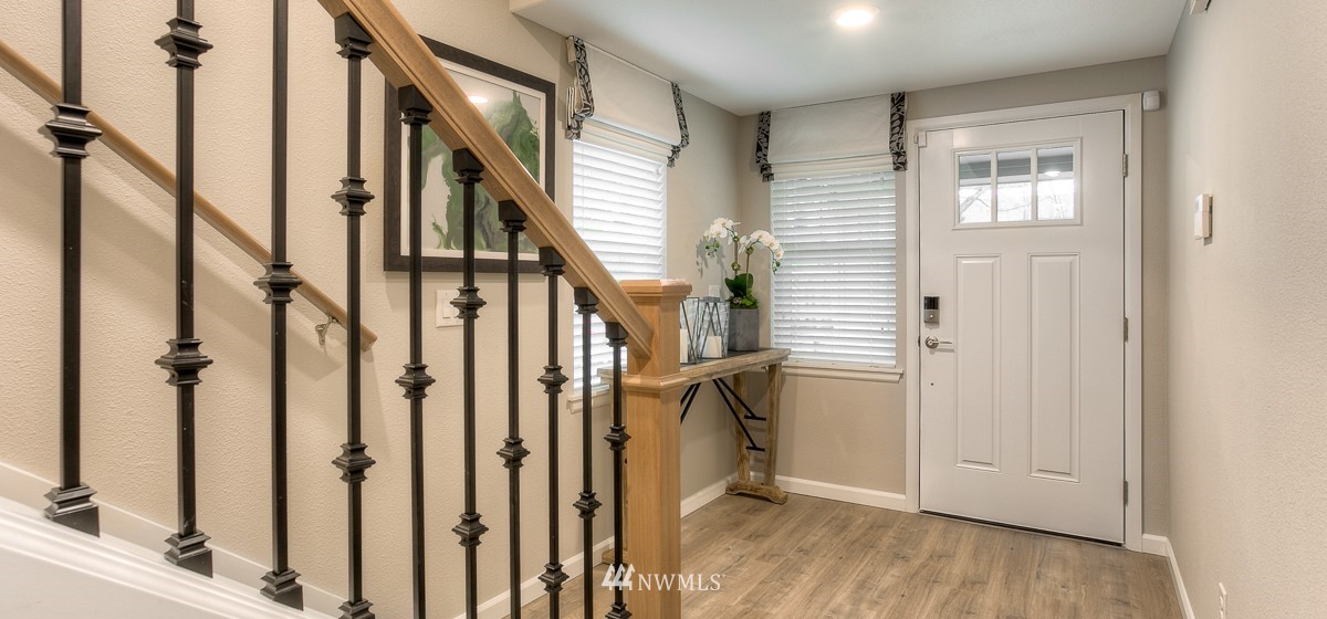 3207 Southwest Holly Street, Unit 33JJ Seattle, WA 98126 - Photo 5 of 27
