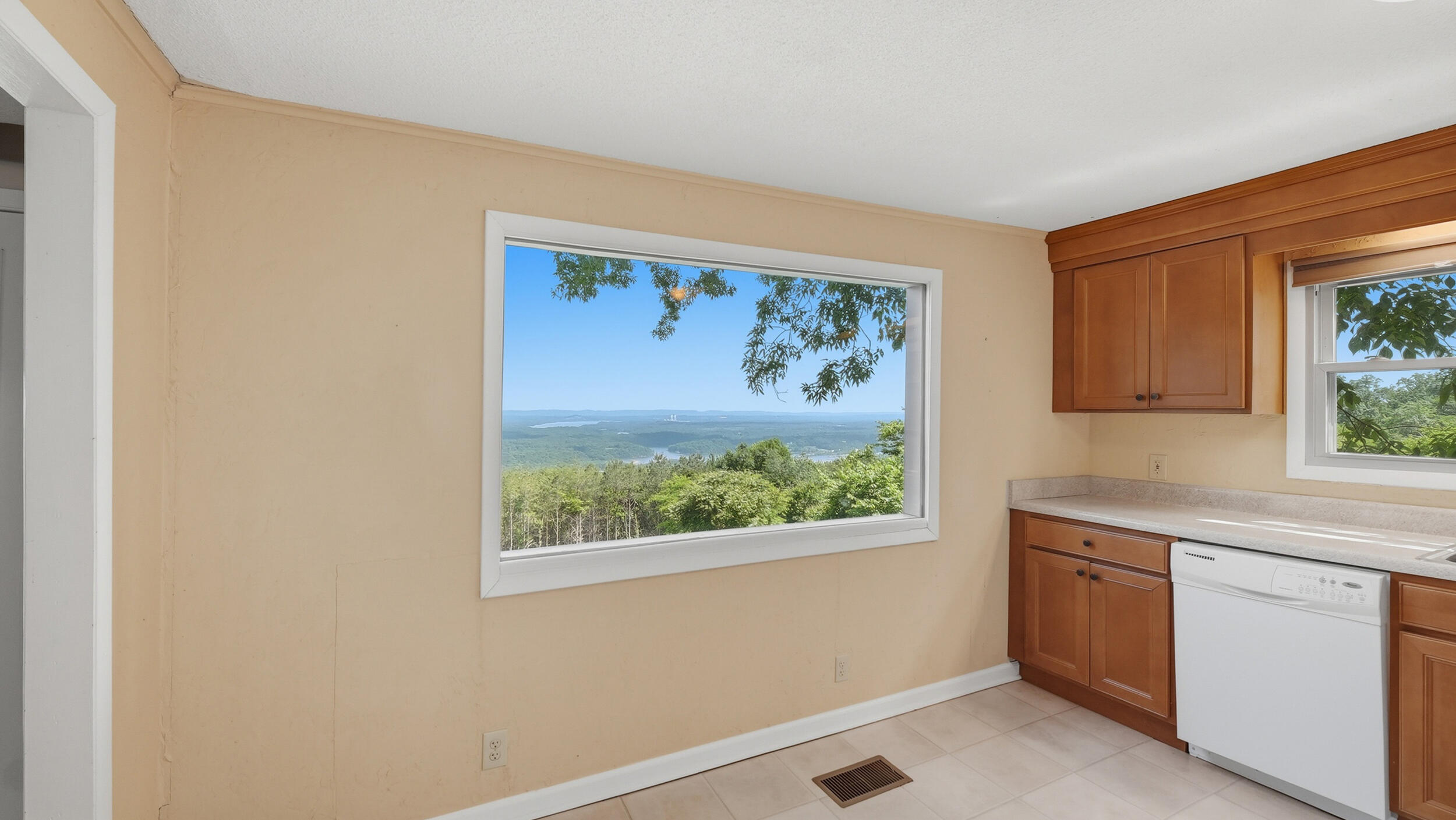12024 Laurbrow Road Soddy-Daisy, TN 37379 - Photo 16 of 36 12_12_12024 laurbrow rd-12