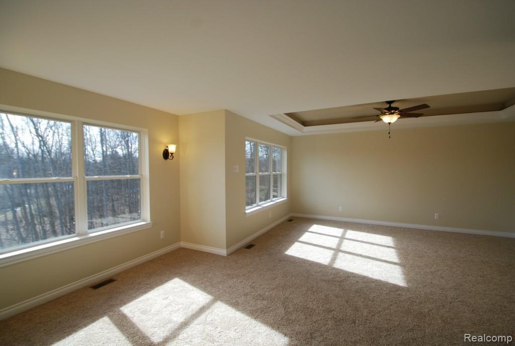 5415 Inverrary Lane Commerce Township, MI 48382 - Photo 14 of 18 SITTING ROOM IN OWNERS SUITE