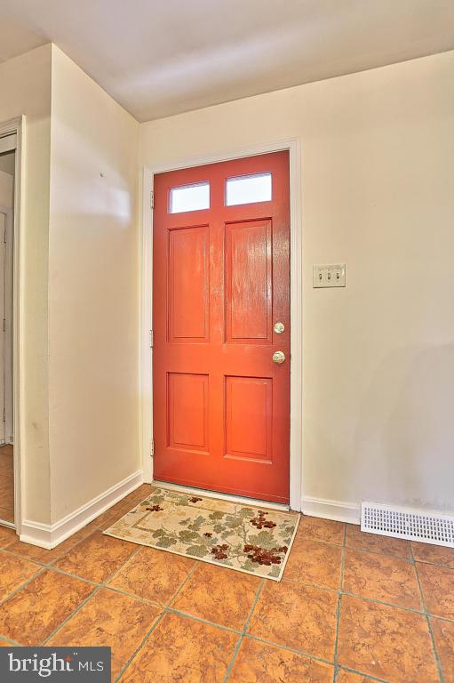 410 Haverhill Road Lancaster, PA 17601 - Photo 14 of 41