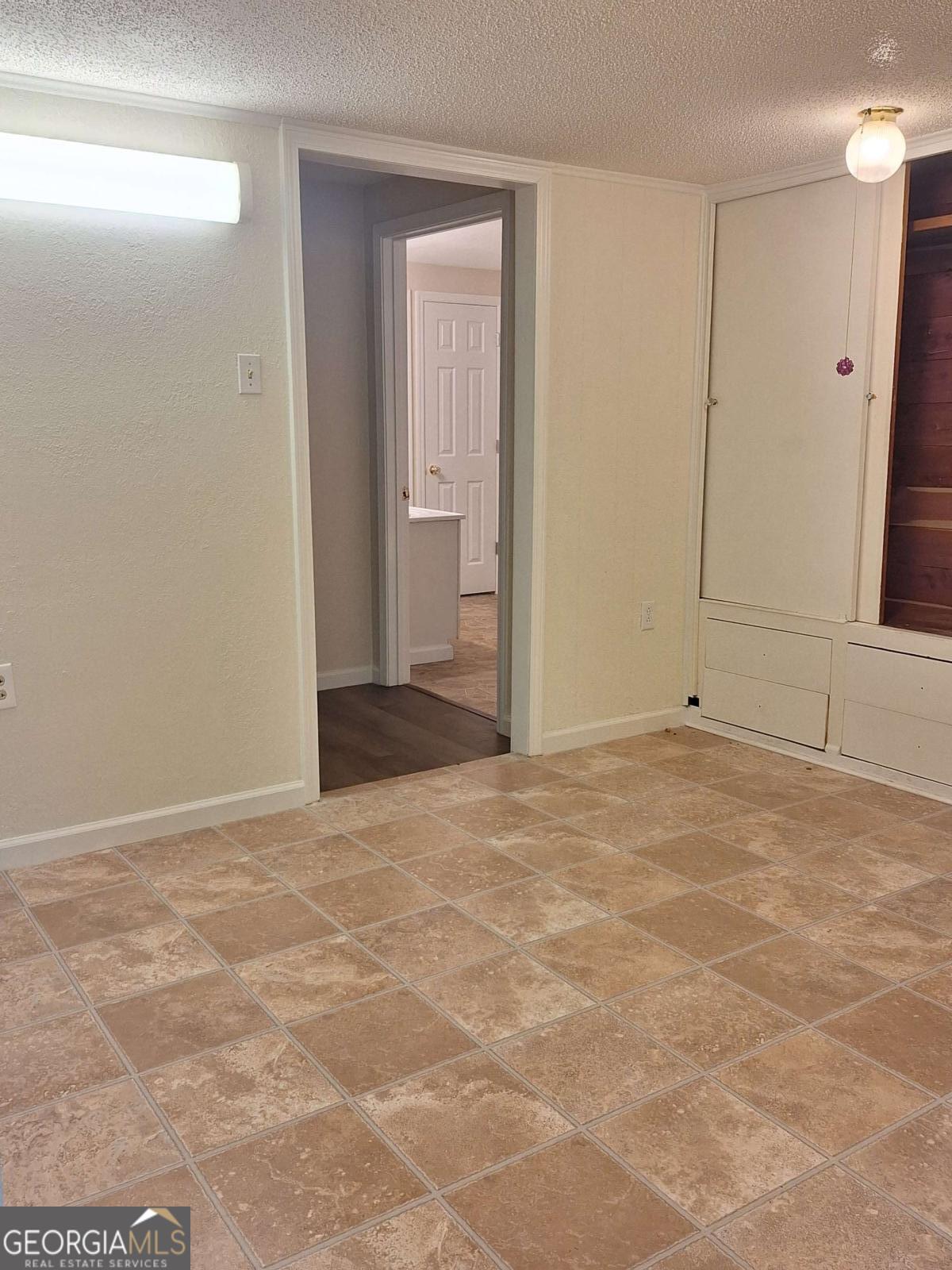 163 High Bluff Road Baxley, GA 31513 - Photo 6 of 52 a view of an empty room