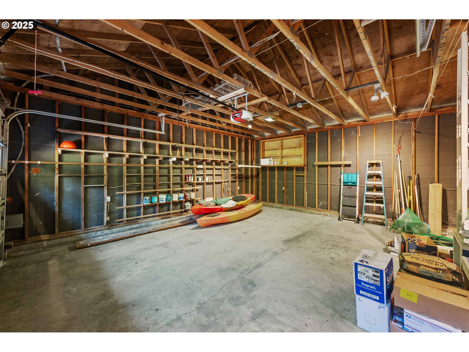 64662 East Bay Road North Bend, OR 97459 - Photo 45 of 48 a view of a room with gym equipment