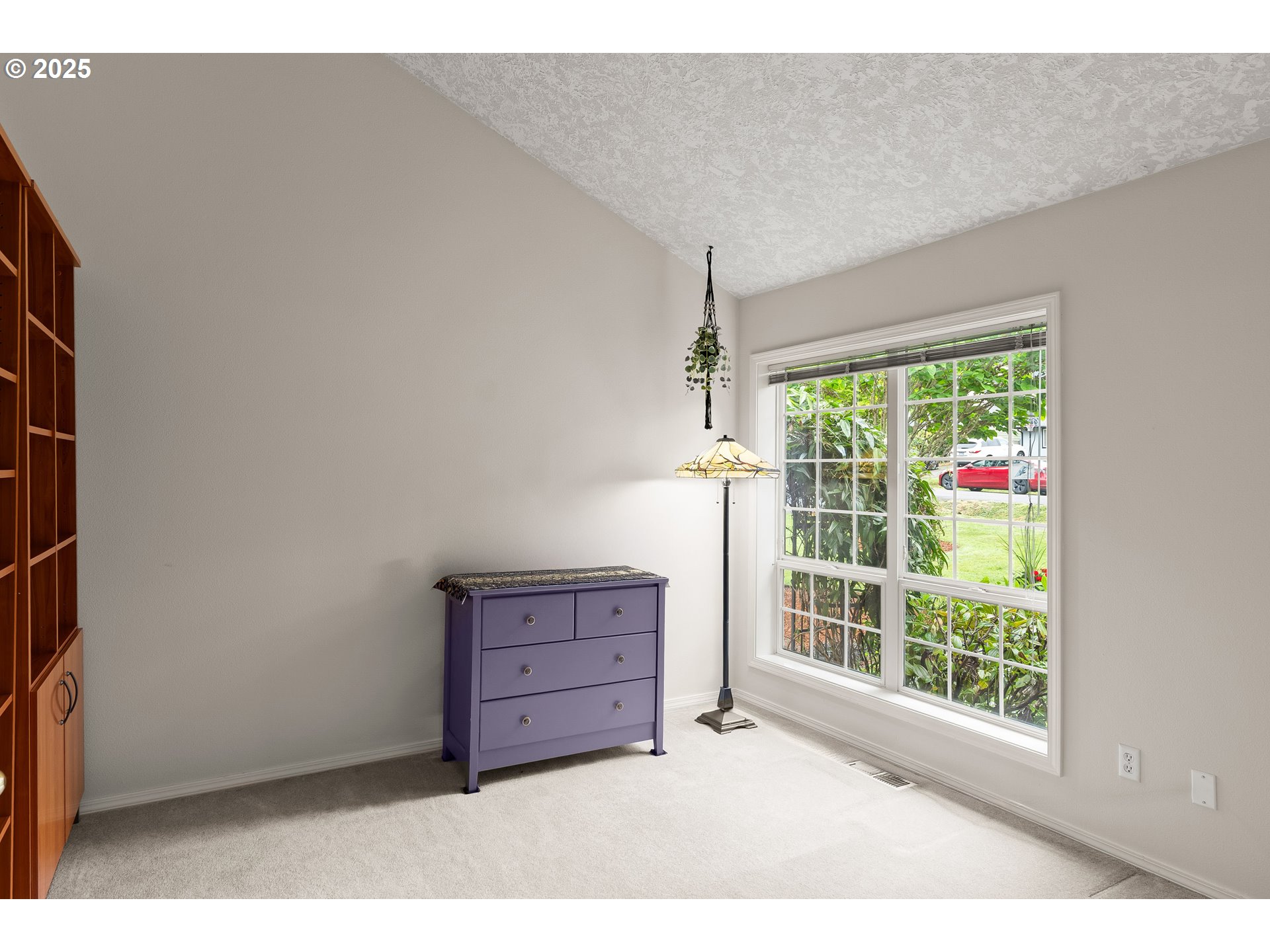 7409 Southwest Locust Street Portland, OR 97223 - Photo 11 of 24