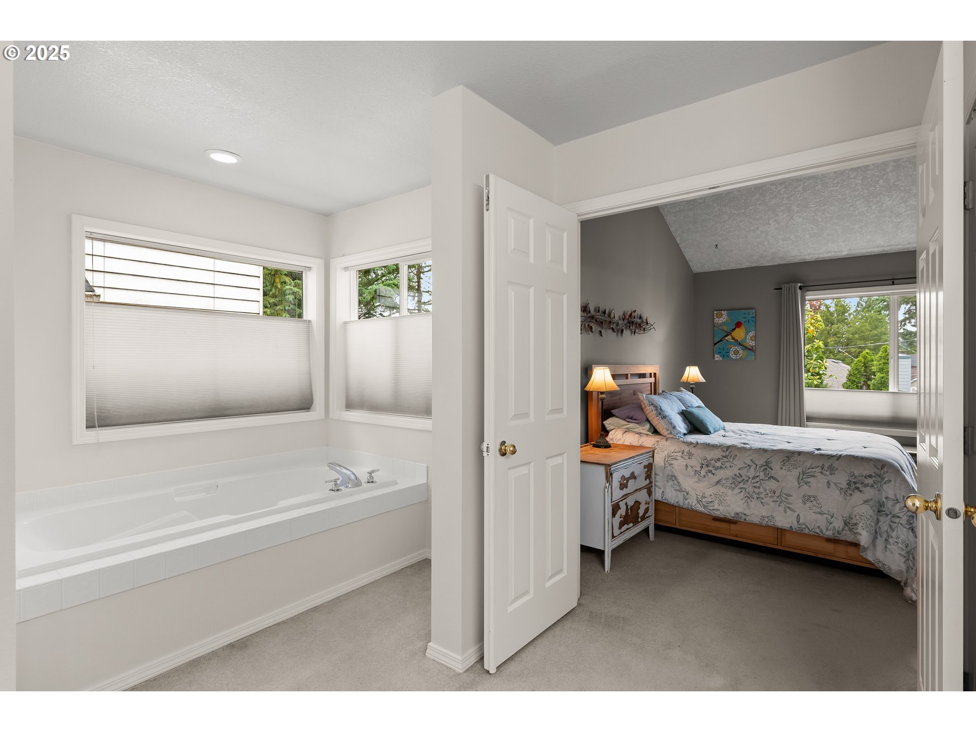 7409 Southwest Locust Street Portland, OR 97223 - Photo 9 of 24