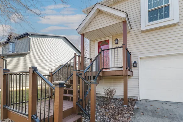 $200,000 | 2739 Arrowhead Drive, Bloomington, IL 61704