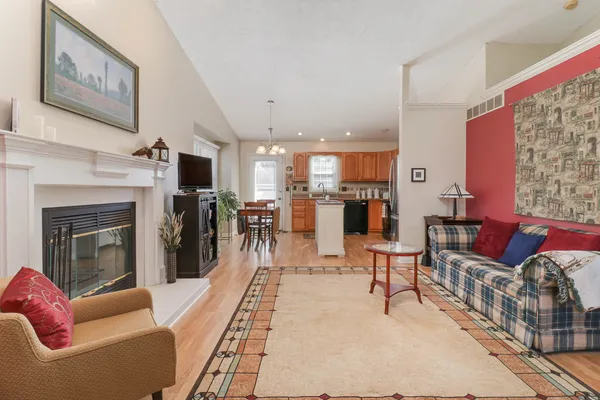 $200,000 | 2739 Arrowhead Drive, Bloomington, IL 61704