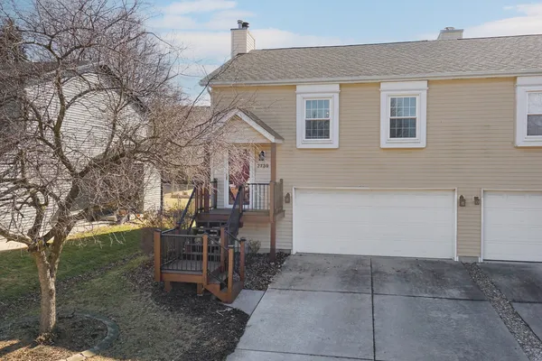 $200,000 | 2739 Arrowhead Drive, Bloomington, IL 61704