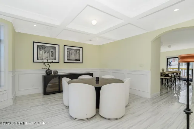 $1,799,000 | 946 Edgegrove Avenue | Woodrow