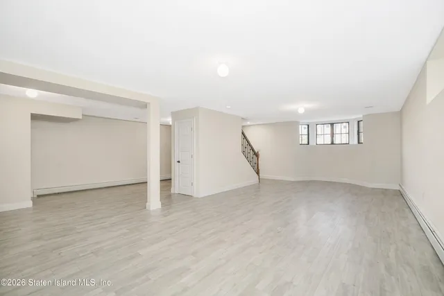 $1,799,000 | 946 Edgegrove Avenue | Woodrow