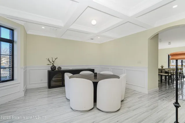 $1,799,000 | 946 Edgegrove Avenue | Woodrow