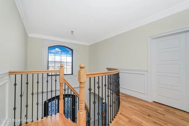 $1,799,000 | 946 Edgegrove Avenue | Woodrow