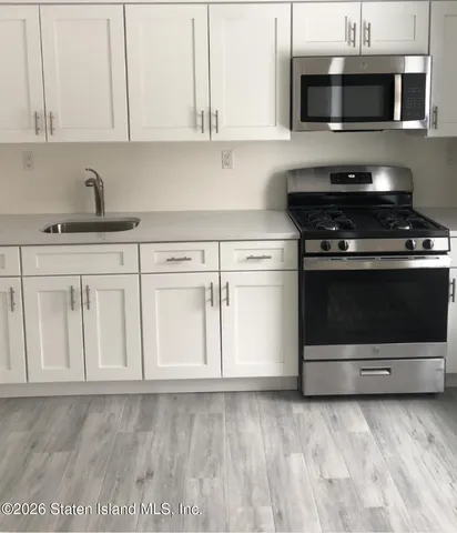 $1,799,000 | 946 Edgegrove Avenue | Woodrow