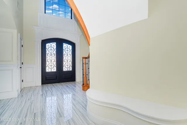 $1,799,000 | 946 Edgegrove Avenue | Woodrow