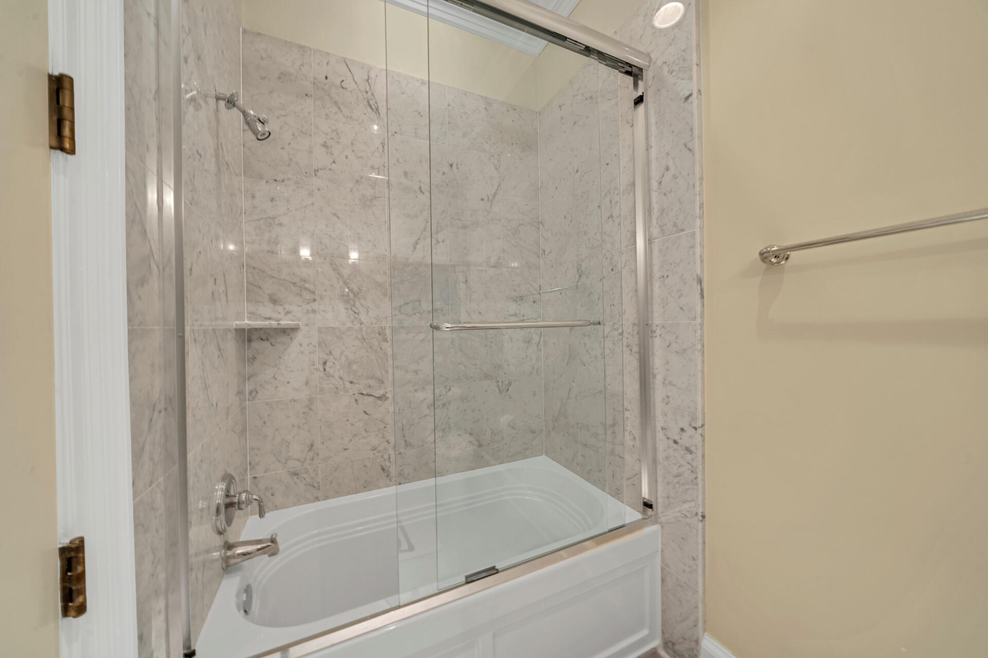 9201 Market Street Inn, Unit 162 Miramar Beach, FL 32550 - Photo 33 of 67 a bathroom with a shower and a bath tub