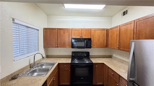 $1,410 | 4400 South Jones Boulevard, Unit 2094, Las Vegas, NV 89103