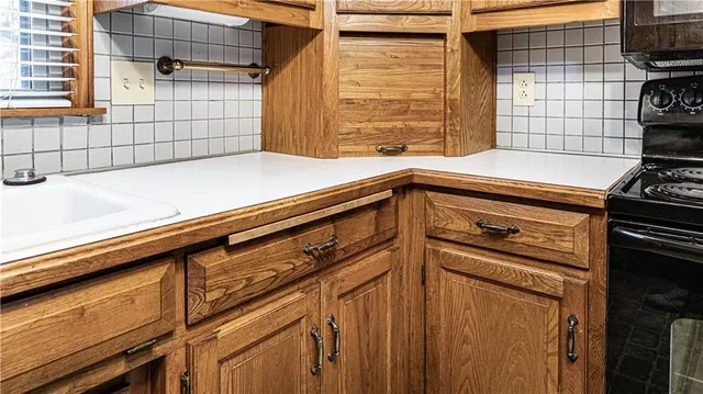 $300,000 | 315 North Woodson Drive, Raymore, MO 64083