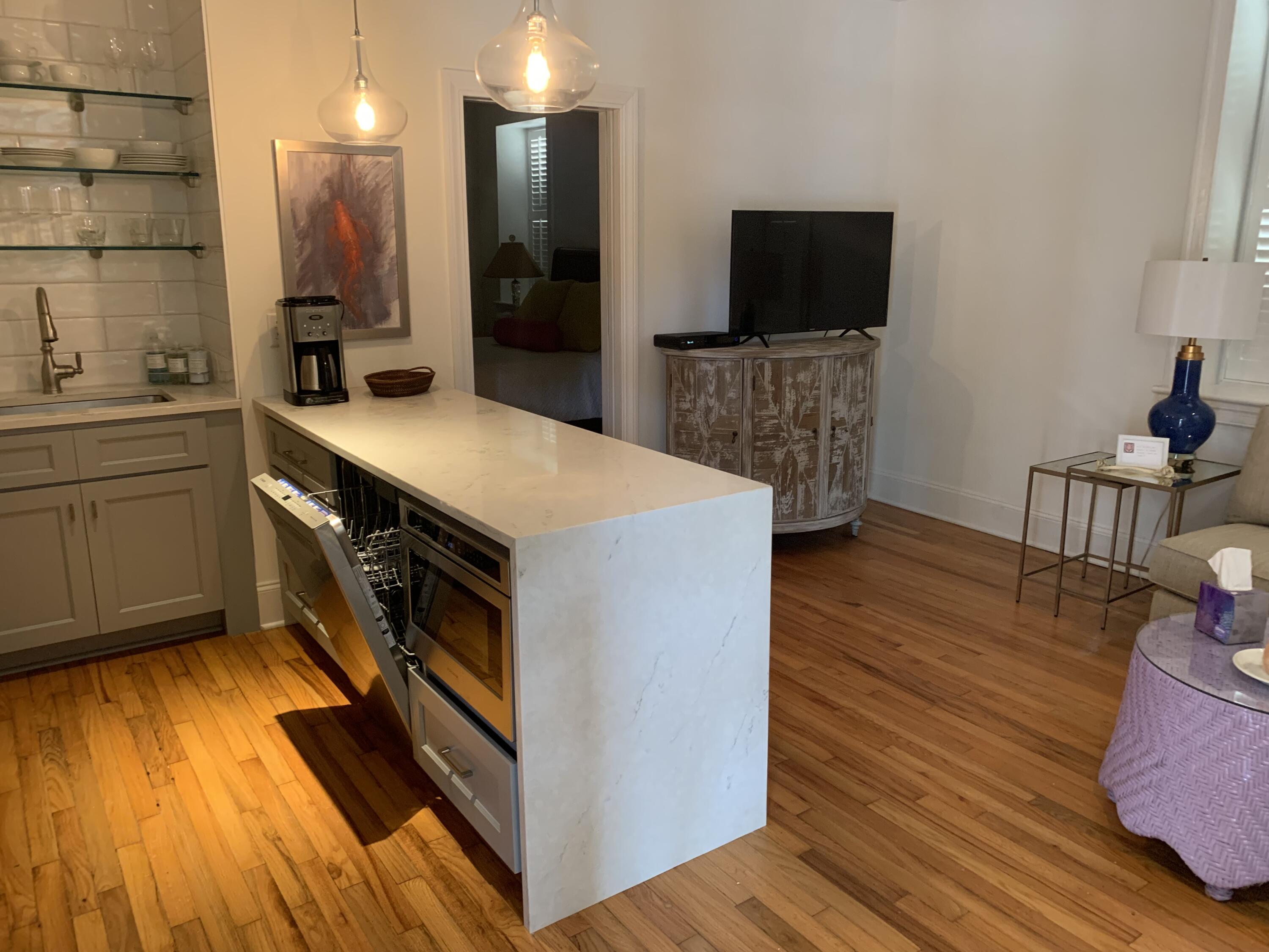 81 East Bay Street Charleston, SC 29401 - Photo 6 of 12 IMG_0371