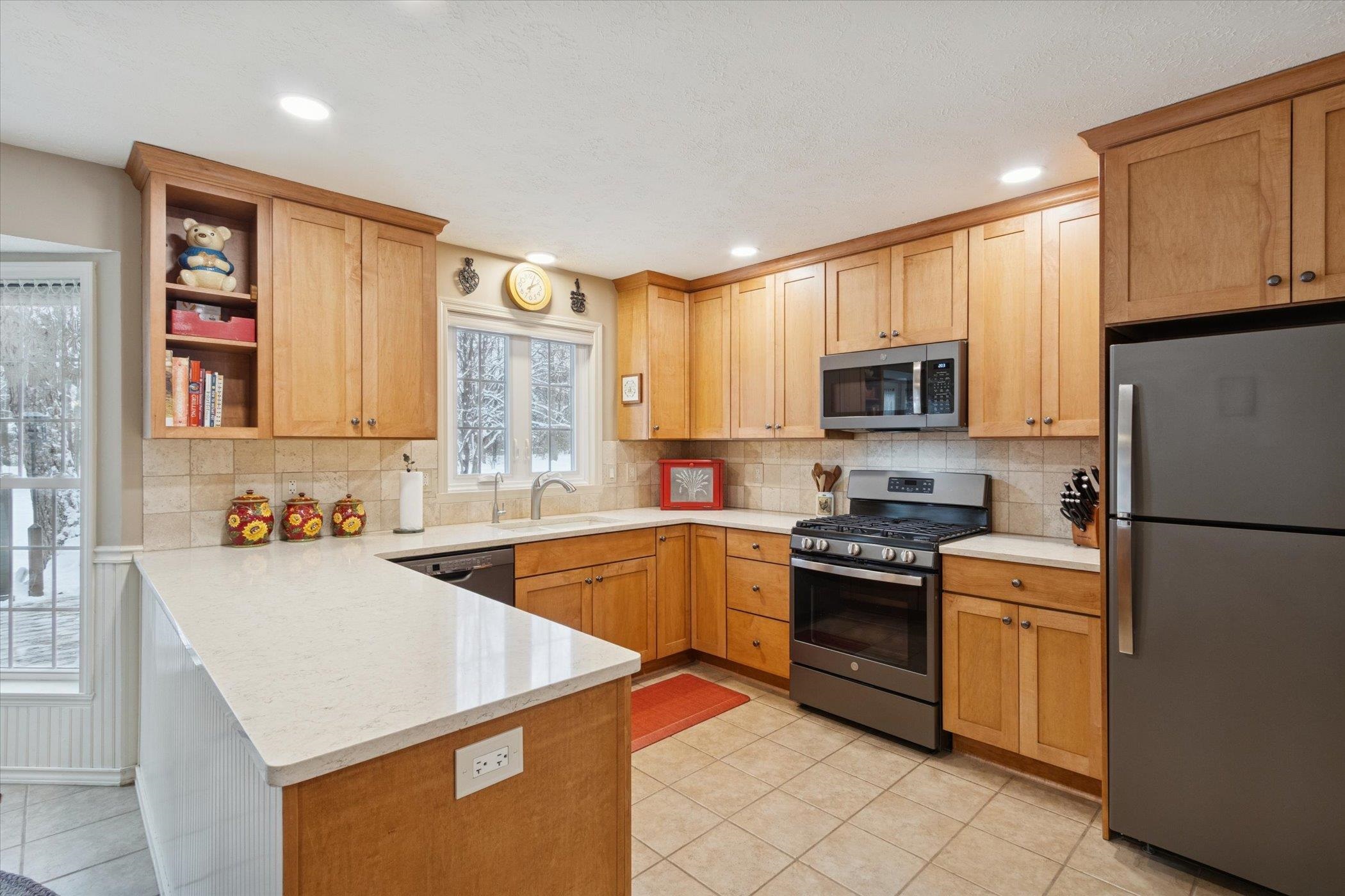 10906 Hamborg Road Roscoe, IL 61073 - Photo 14 of 65