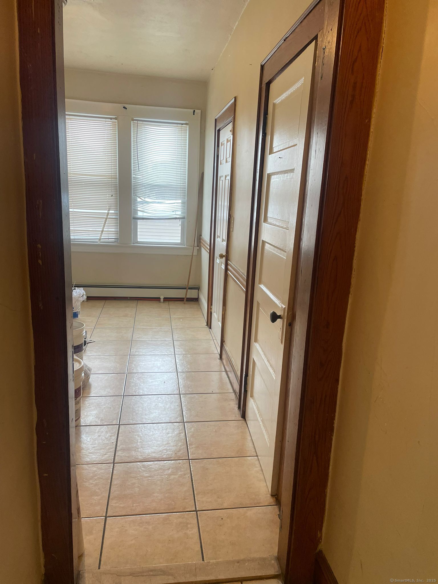 343 Wayne Street, Unit 1 Bridgeport, CT 06606 - Photo 2 of 8