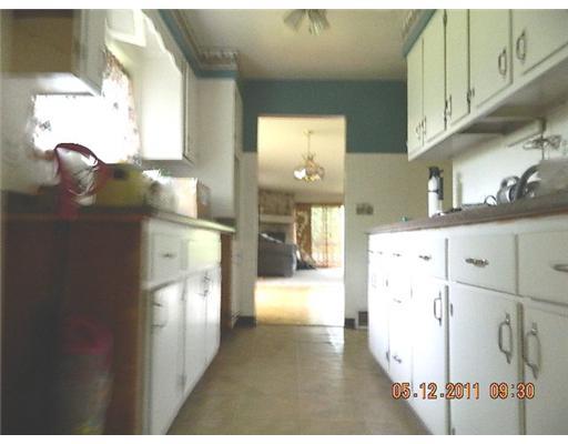 776 Camp Meeting Road Bell Acres, PA 15143 - Photo 2 of 8 Kitchen.