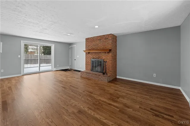 $3,800 | 7651 Redcoat Circle, Manlius, NY 13104